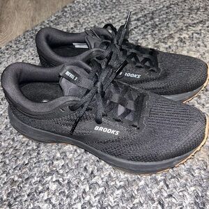 Brooks women’s Black Athletic Shoes
